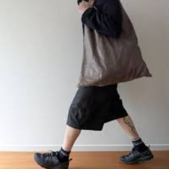 MM6 Maison Margiela Triangle Bag (Extra Large) - Picture 6 of 6